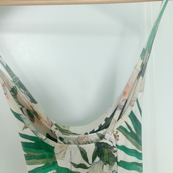 NWT Miroa Form Fitting Floral Dress - Picture 6 of 6